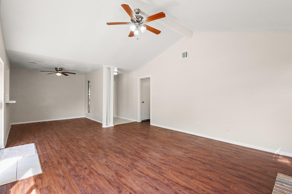 22307 Red River Drive - Photo 3
