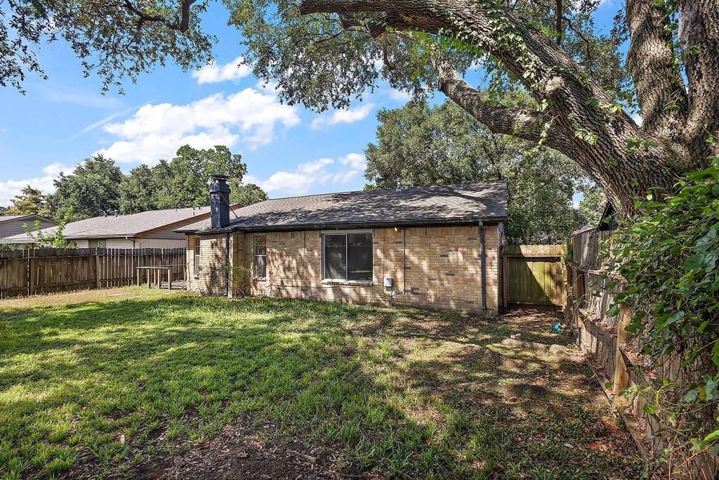 22307 Red River Drive - Photo 18