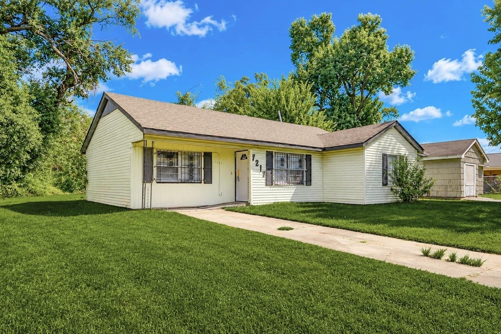 7217 Parker Road - Photo 0