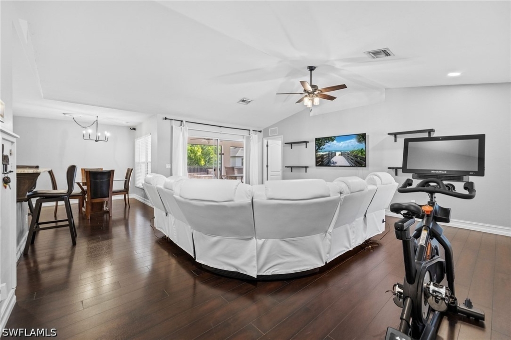 421 Broadmoor Street - Photo 3