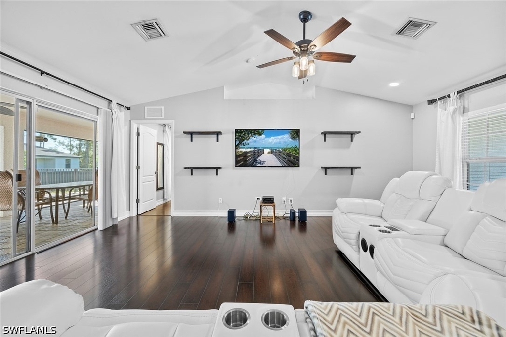 421 Broadmoor Street - Photo 5