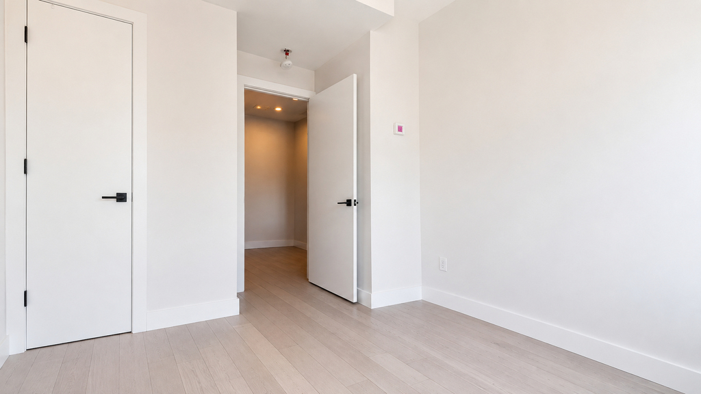 978 Kent Avenue - Photo 5