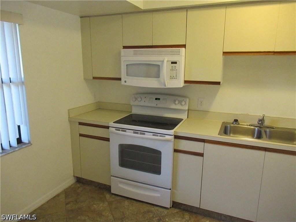 10041 Maddox Lane - Photo 3