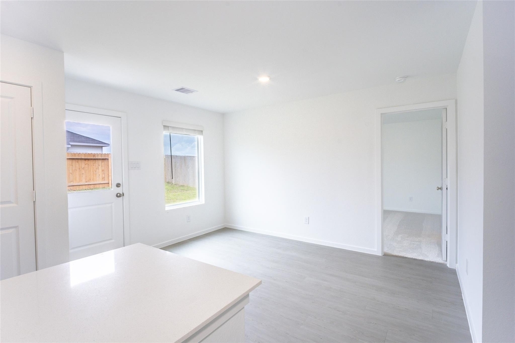 15724 Plum Brook Drive - Photo 13