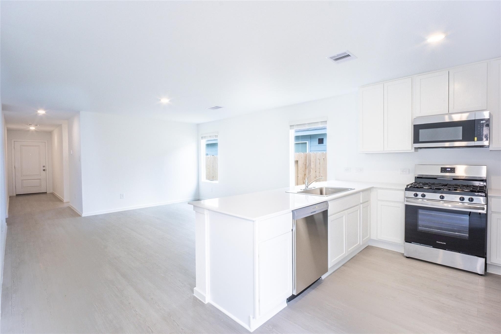 15724 Plum Brook Drive - Photo 12