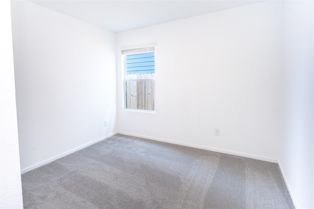 15724 Plum Brook Drive - Photo 8