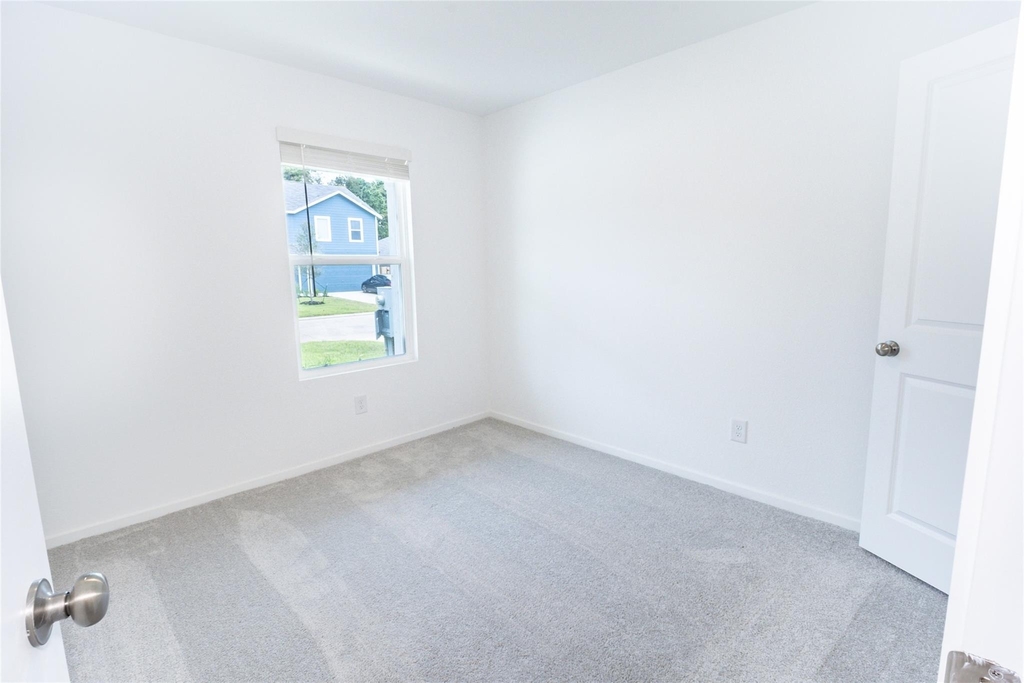 15724 Plum Brook Drive - Photo 6