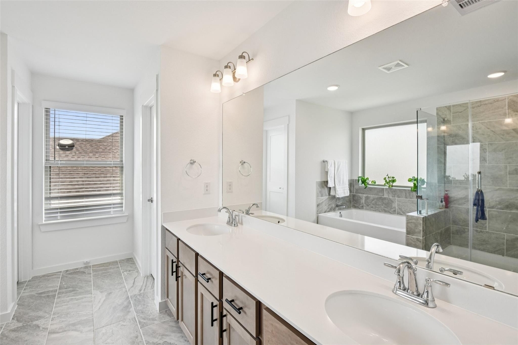 4806 Sand Clouds Drive - Photo 22