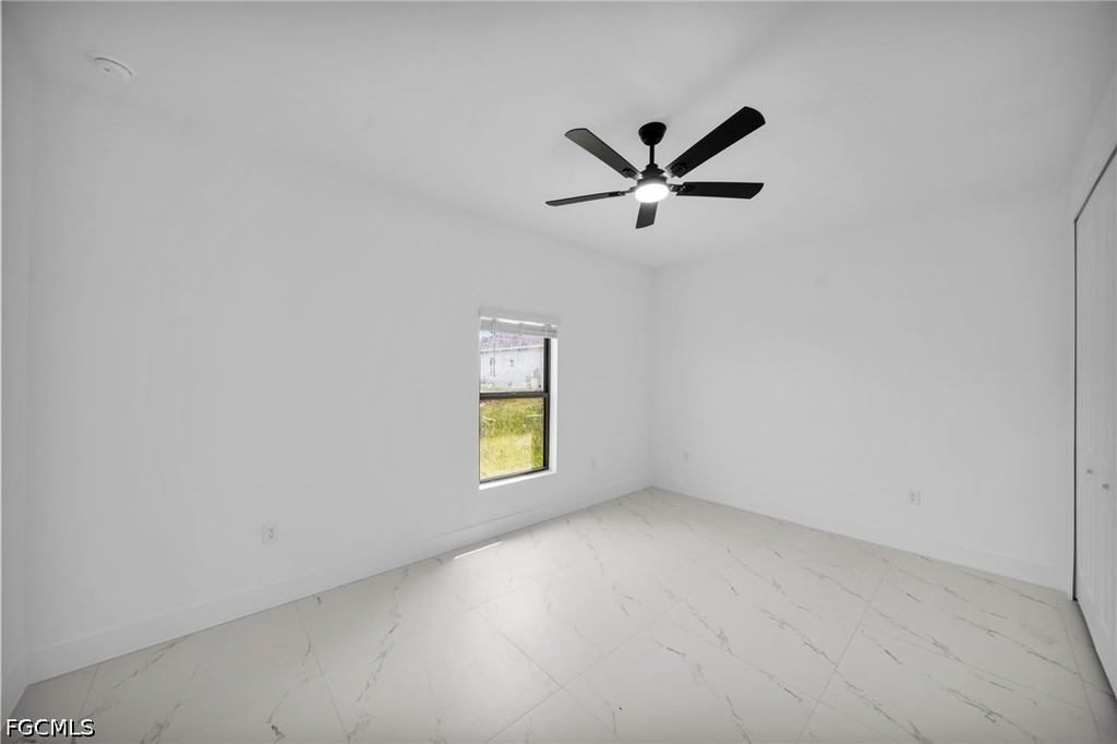 4987 Fairway Court - Photo 12