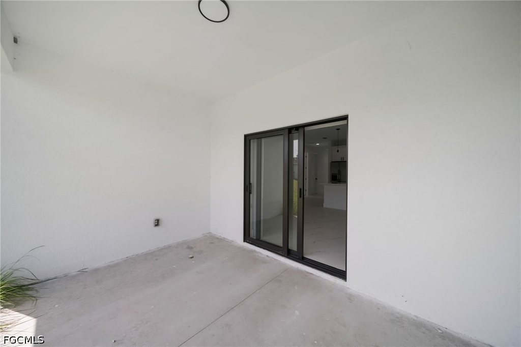 4986 Fairway Court - Photo 6