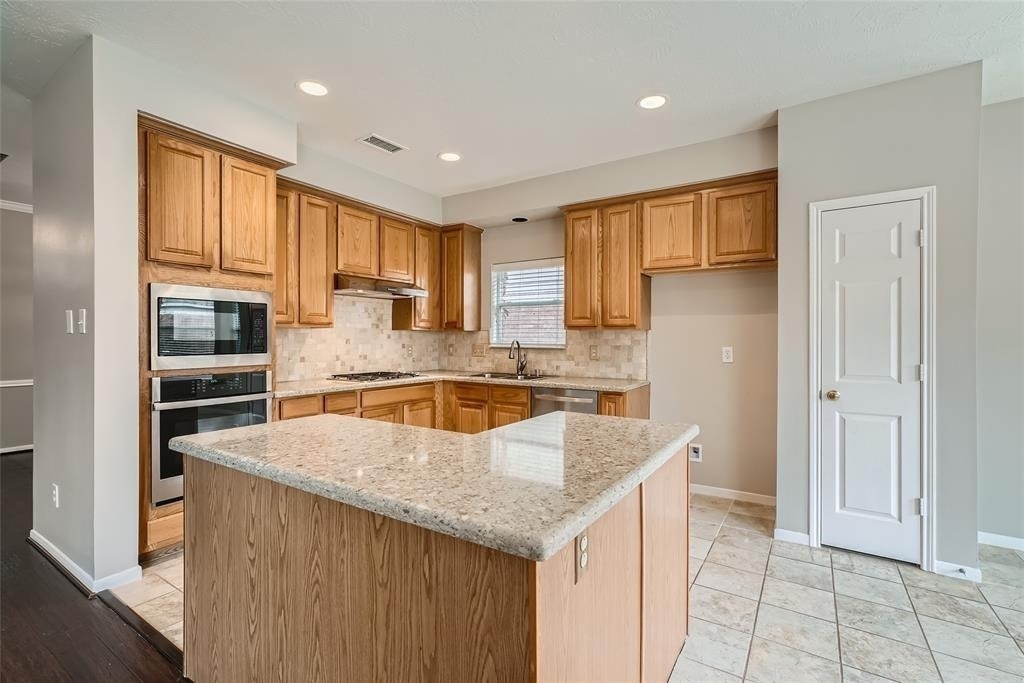 3810 Breaker Court - Photo 10