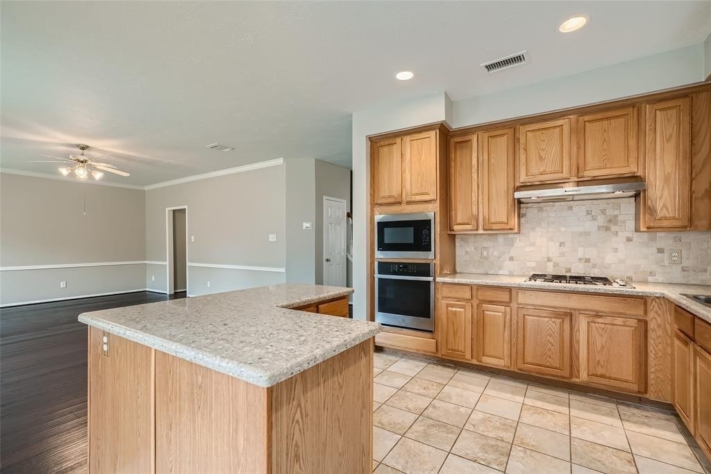 3810 Breaker Court - Photo 11