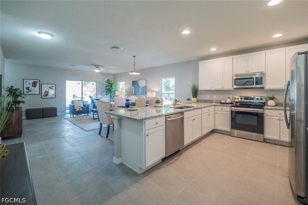 467 Ne 1st Avenue - Photo 5