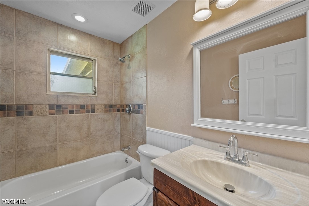 1290 Barrett Road - Photo 13