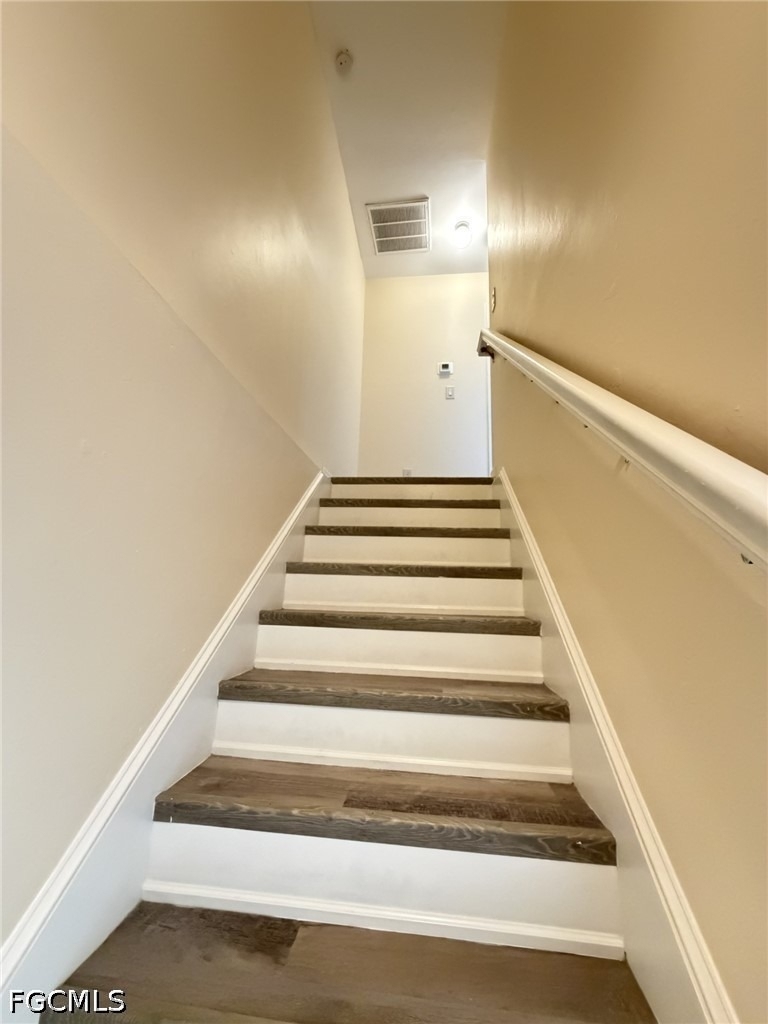 1019 Se 11th Street - Photo 8