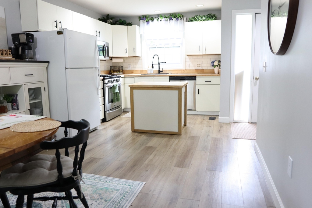 1465 Hooksett - Photo 5