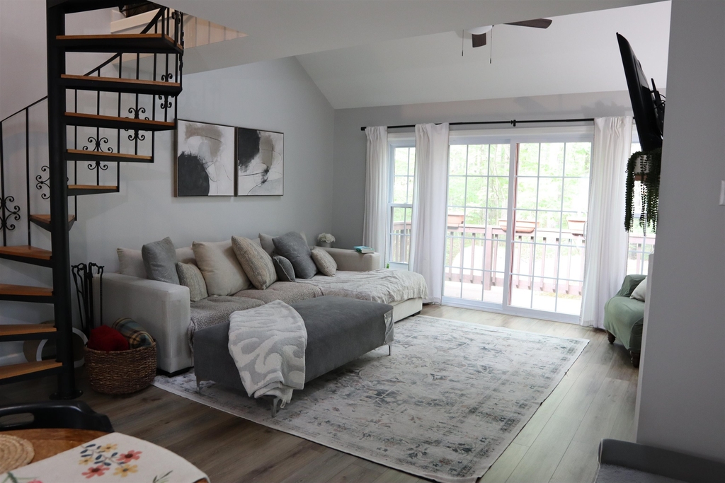 1465 Hooksett - Photo 10