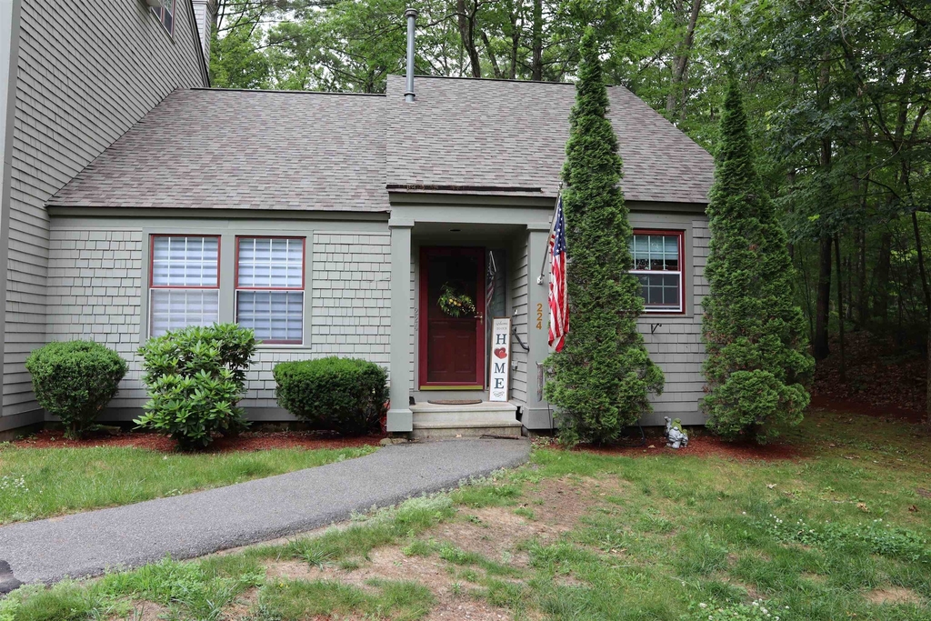1465 Hooksett - Photo 0