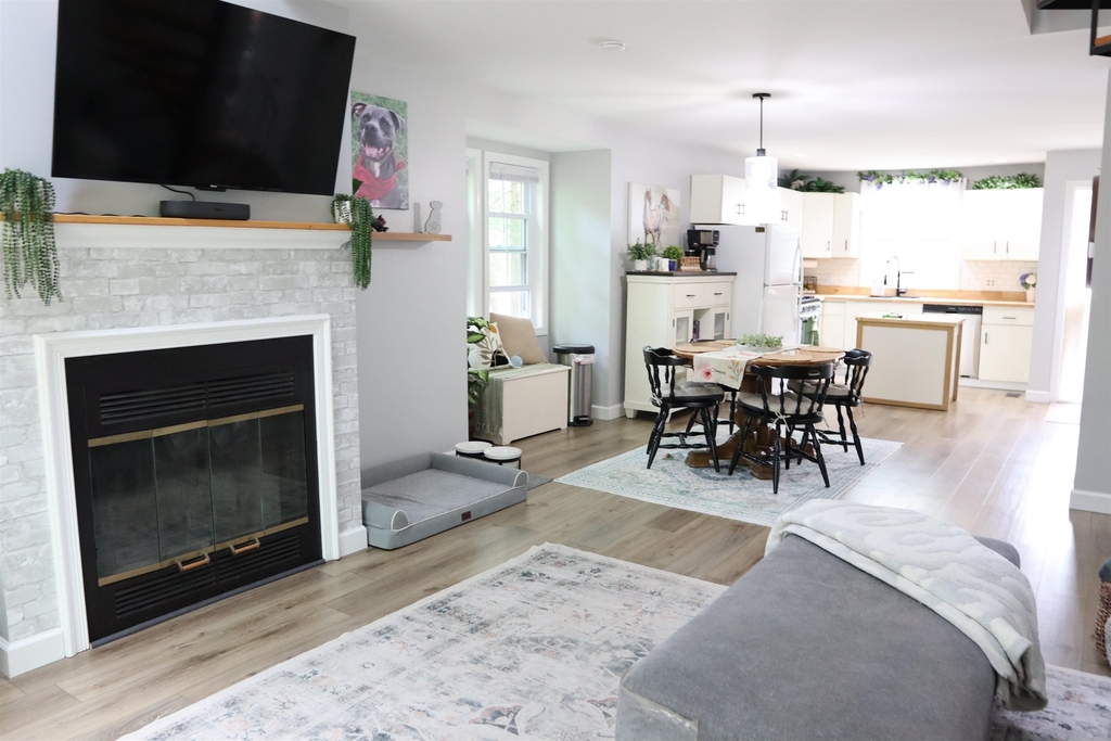 1465 Hooksett - Photo 7