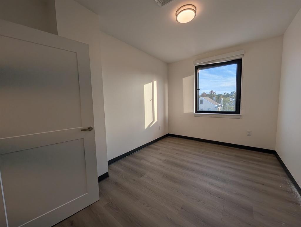55 North Main - Photo 10