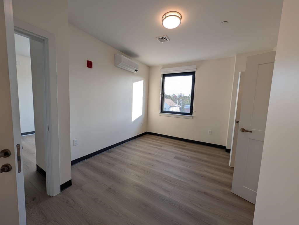 55 North Main - Photo 15