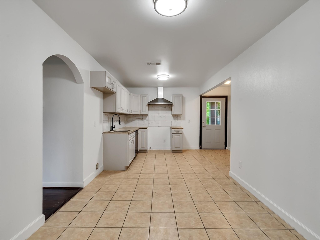 4930 Holloway Drive - Photo 15