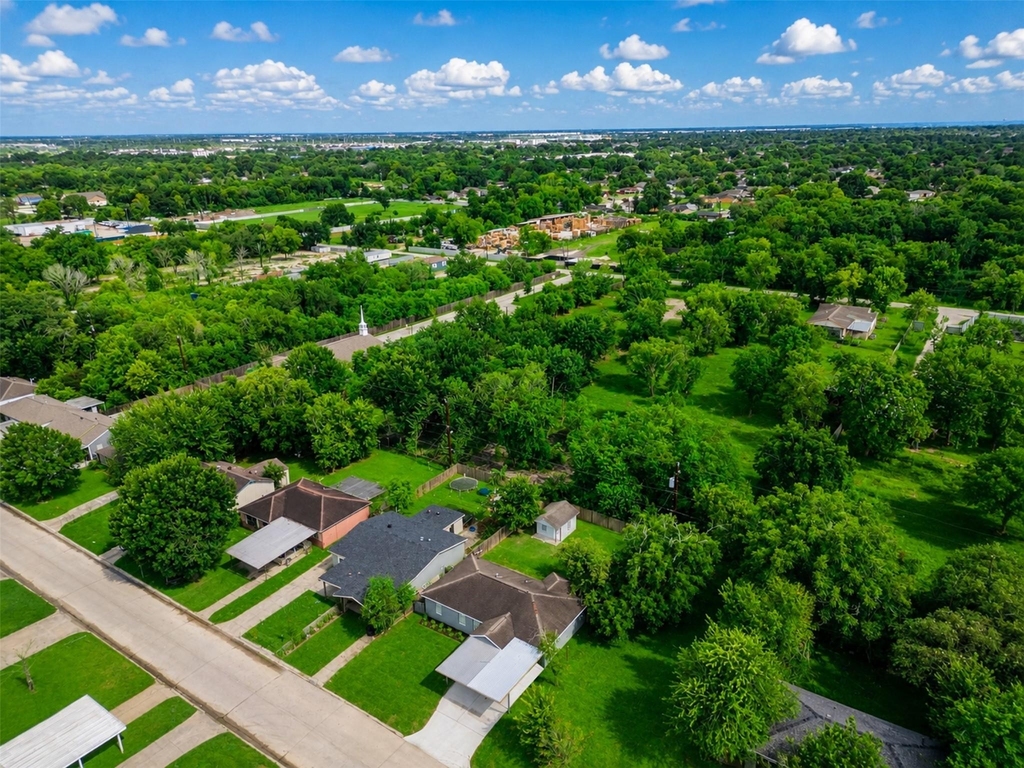 4930 Holloway Drive - Photo 3