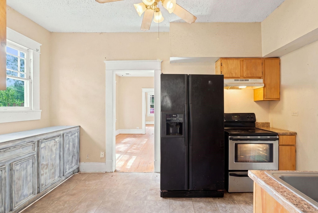 105 League Street - Photo 8
