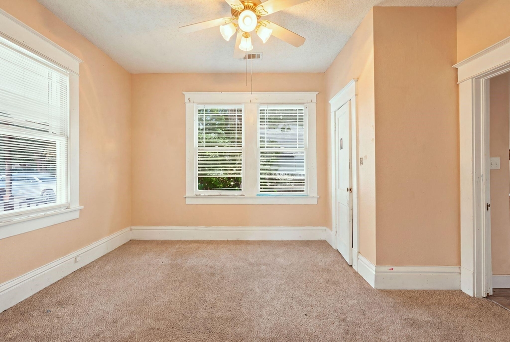 105 League Street - Photo 18