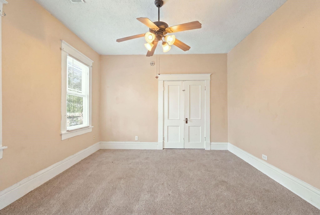 105 League Street - Photo 11