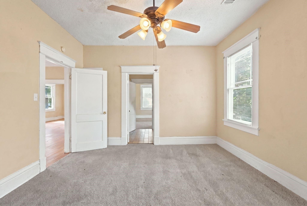 105 League Street - Photo 13