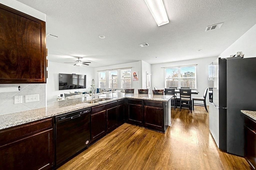 5742 Adelaide River Drive - Photo 7