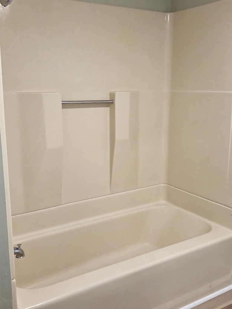 32 Court - Photo 8