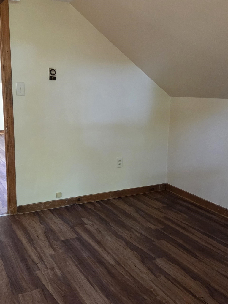 32 Court - Photo 15