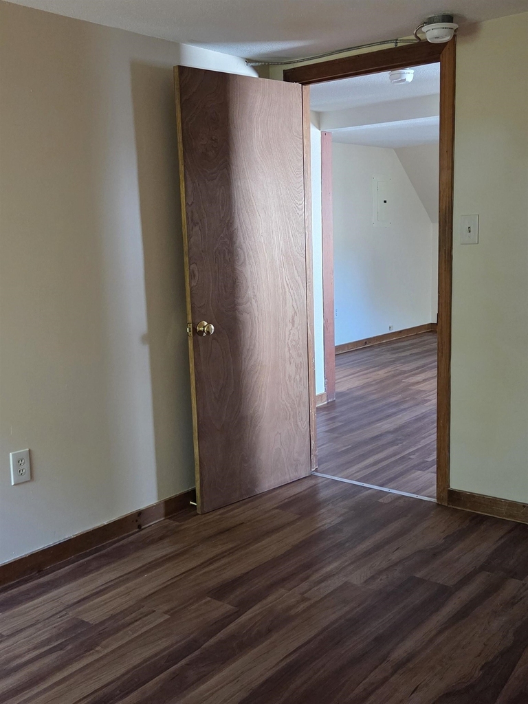 32 Court - Photo 14