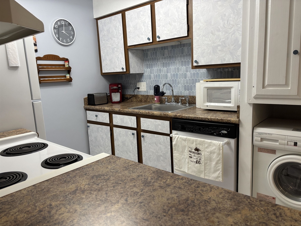 18 Windsor Hill - Photo 7