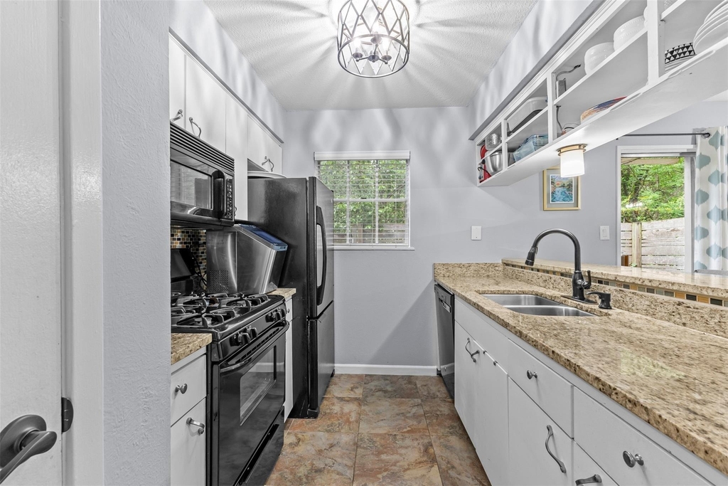 7801 Shoal Creek Blvd - Photo 0