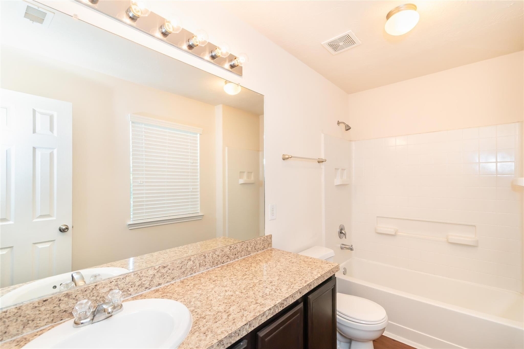 6274 Brenwood Circle - Photo 5