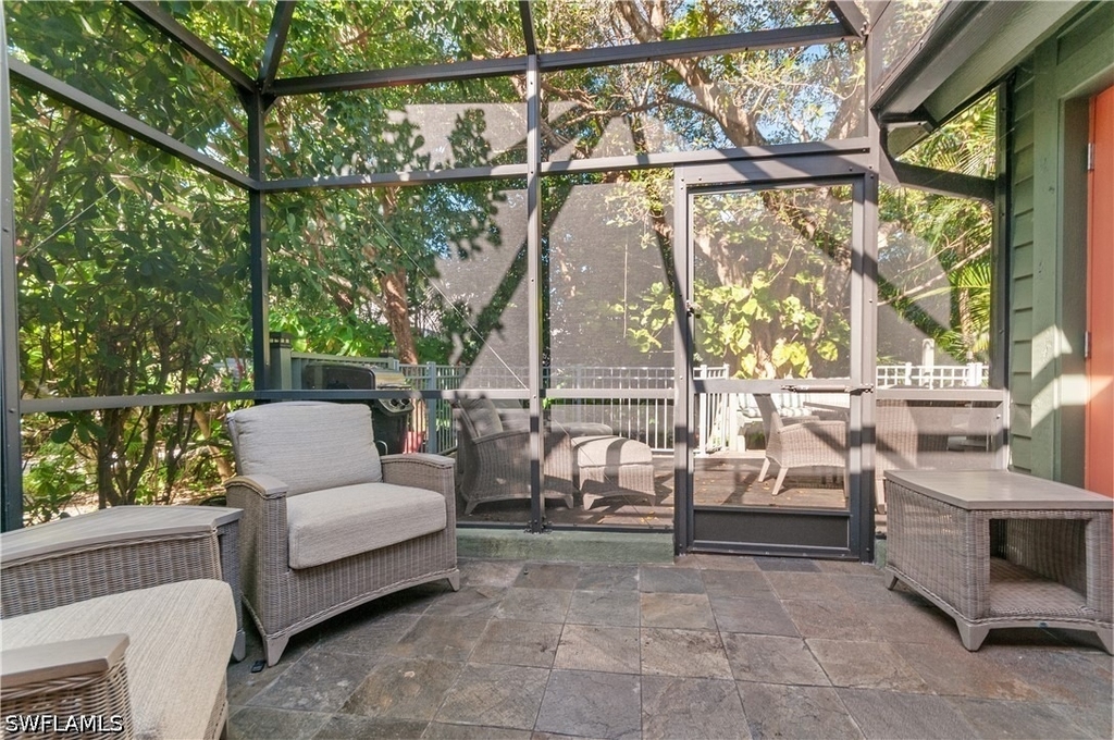 1313 Solana Road W - Photo 23