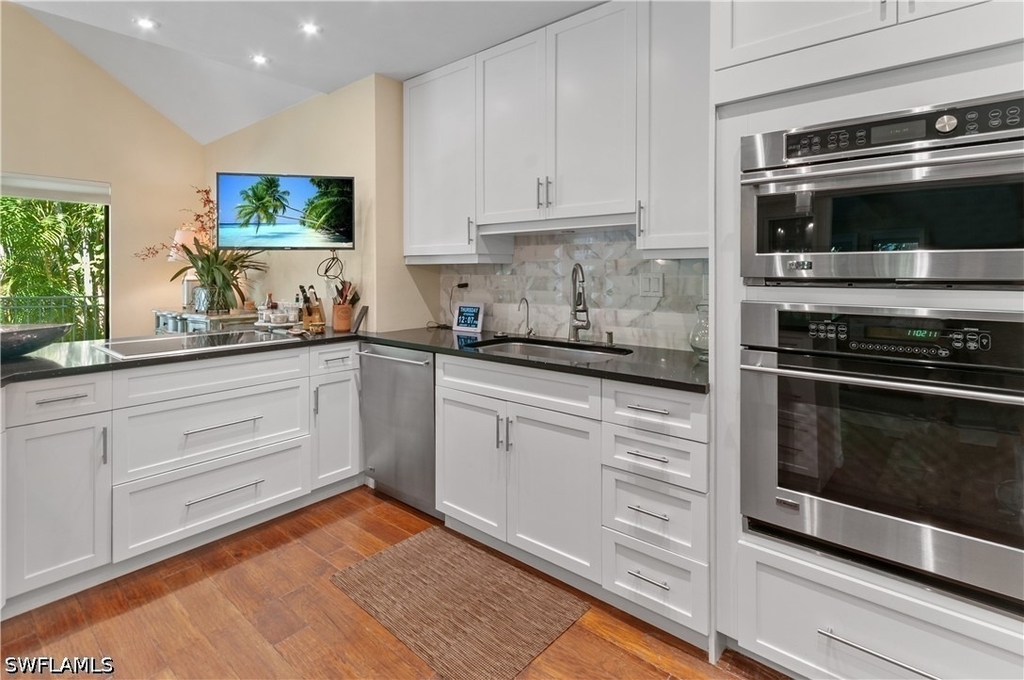 1313 Solana Road W - Photo 11