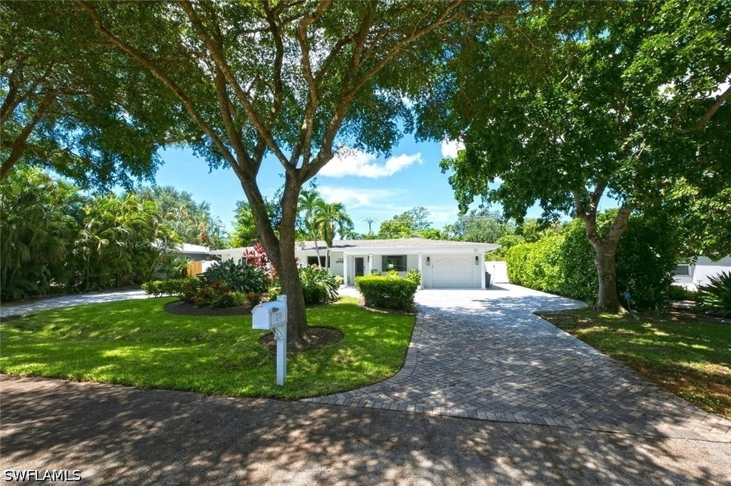 1274 Pine Court - Photo 0
