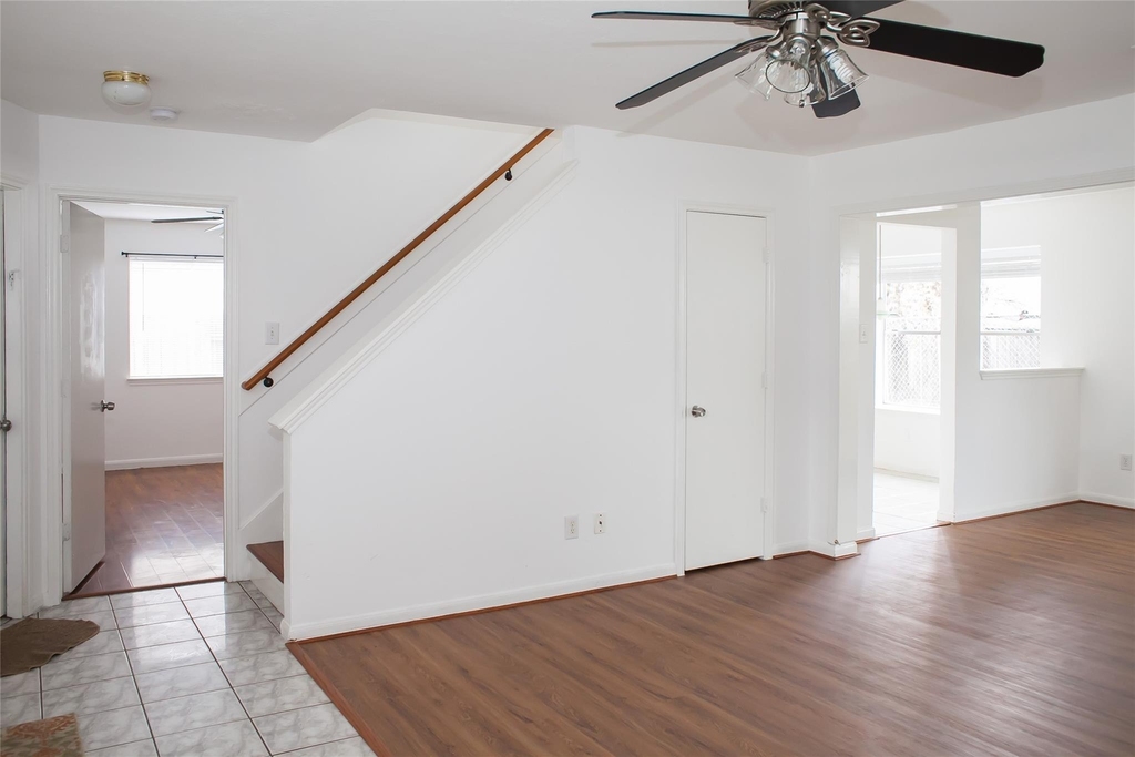 8910 Sage Place - Photo 5