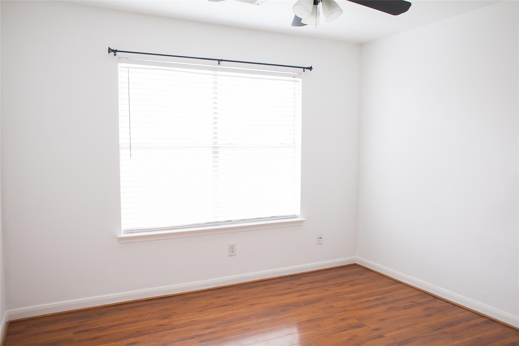 8910 Sage Place - Photo 15