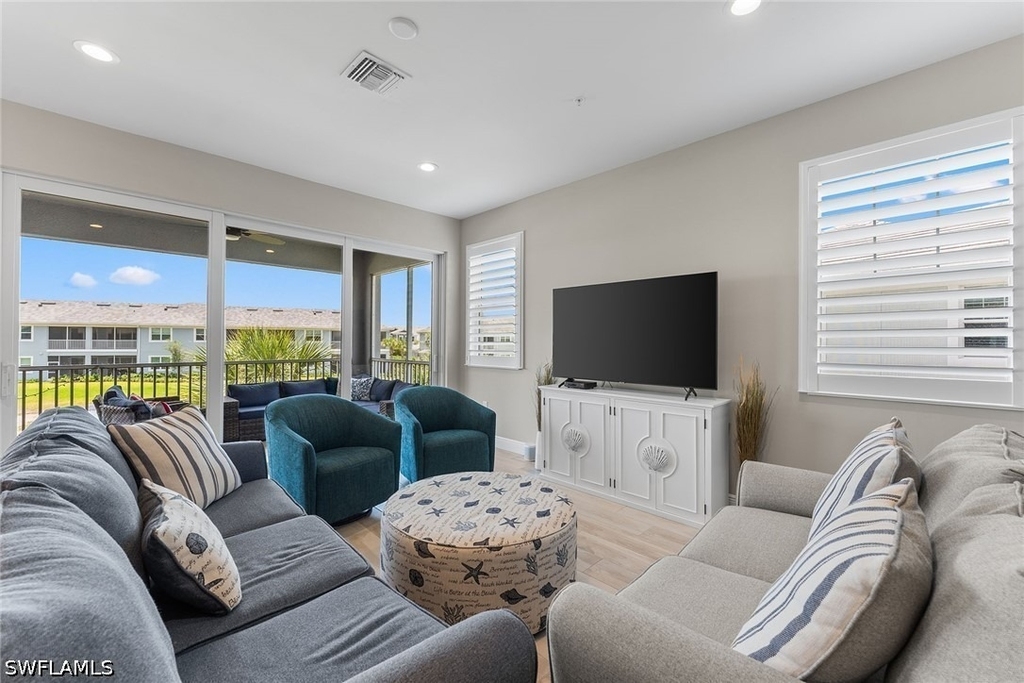 2609 Seychelles Circle - Photo 4