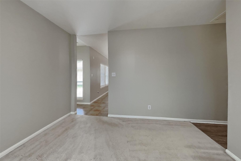 2922 Maple Bend Drive - Photo 17