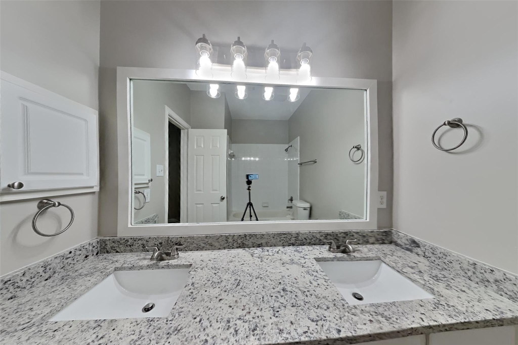2922 Maple Bend Drive - Photo 14