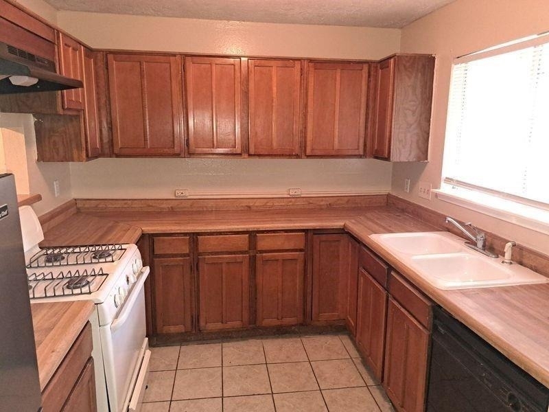 2426 Spring Dusk Lane - Photo 3