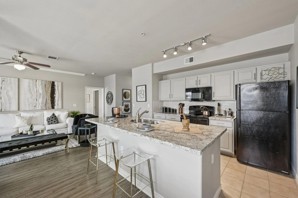 14651 Philippine Street - Photo 11