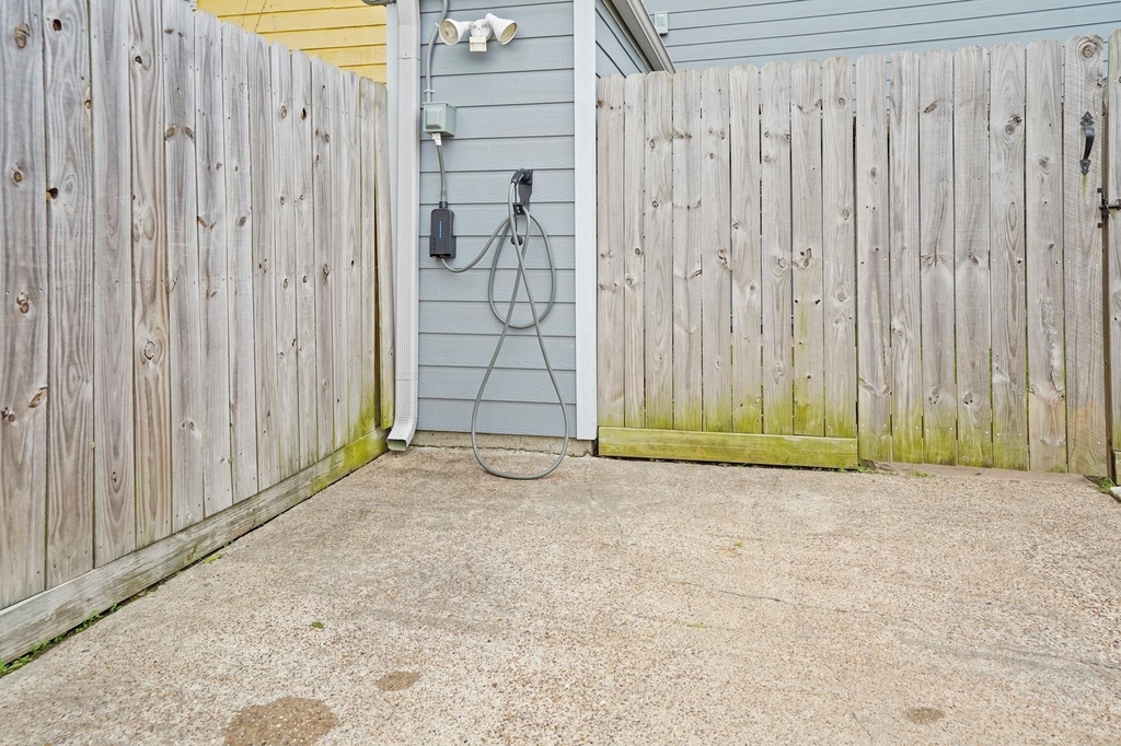 207 Granberry Street - Photo 17
