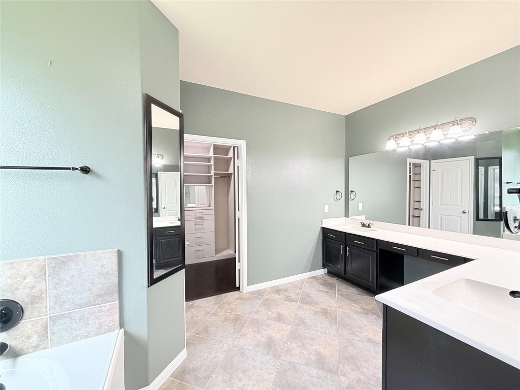 1242 S Maple Drive - Photo 13